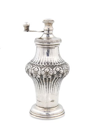 Macinapepe in argento 800, Anni Cinquanta