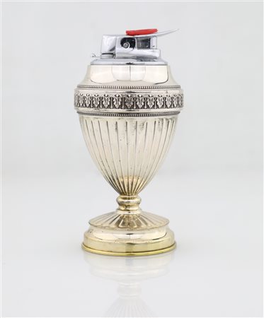 Accendino da tavolo in argento 800