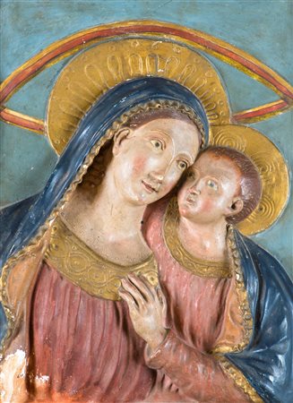 Bassorilievo in gesso policromo raffigurante Madonna col Bambino