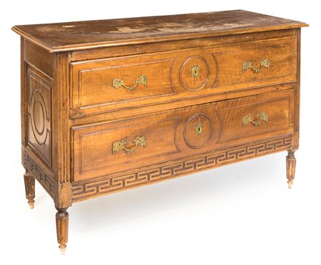 Cassettone in noce, Parma, XVIII secolo