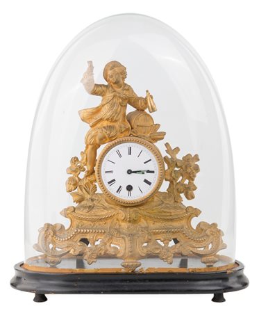 Pendola in metallo dorato con campana in vetro