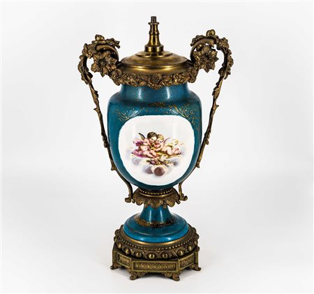 Base di lume in porcellana di Sévres