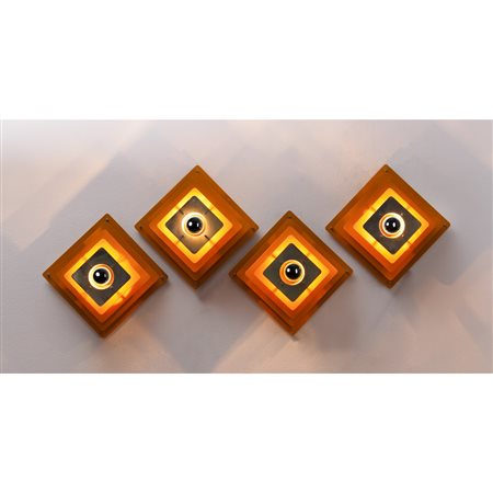 PRODUZIONE ITALIANA 1970 ca., Quattro lampade da parete