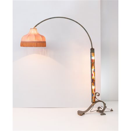 VEART, Lampada da terra ‘Brutalist' ad arco