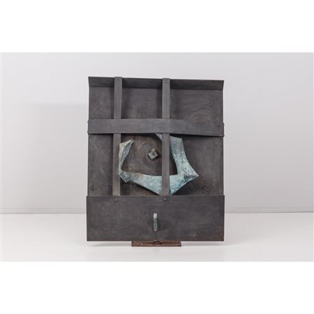 SALVATORE MESSINA, Scultura volume in ferro naturale