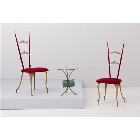 PRODUZIONE ITALIANA 1940 ca., Coppia di sedie e tavolo basso