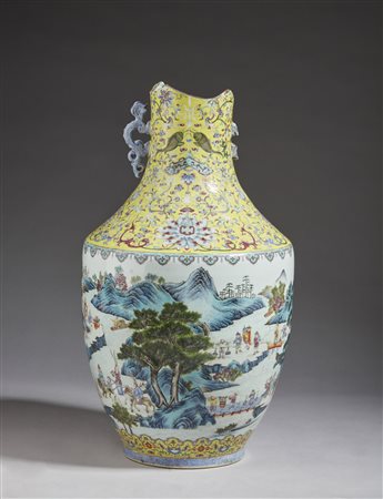  Arte Cinese - Vaso monumentale in porcellana famiglia rosa decorata con paesaggio 
Cina, XX secolo .