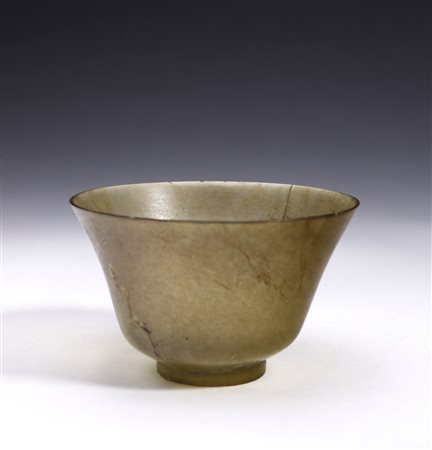  Arte Cinese - Piccola tazza in giada 
Cina, Stati combattenti o posteriore .