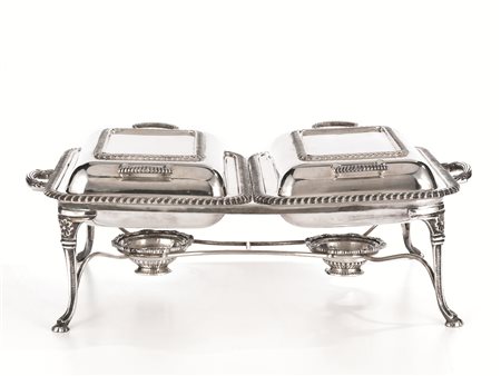 Scaldavivande, in metallo argentato composto di base a due fornellini...