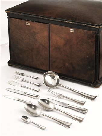 Servito di posate, Firenze 1930 circa, firmato Settepassi, in argento con...