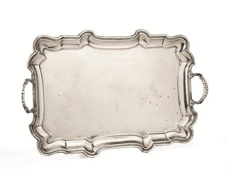 Guantiera, in argento sterling di forma rettangolare sagomata, cm 71x44, g...