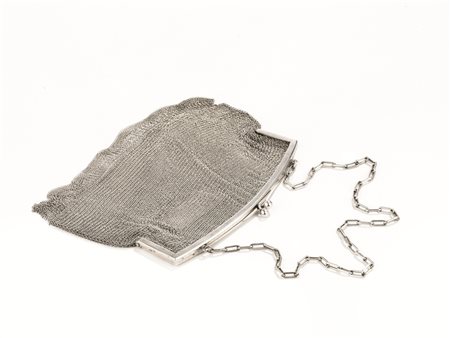 Borsetta da sera, in argento lavorato a maglia, cerniera a doppia sferetta e...