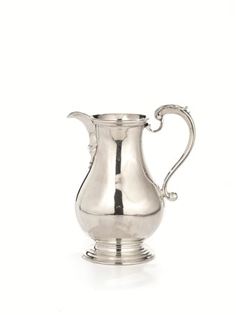 Brocca, Londra, 1961, facitore Spink&amp;Son, in argento, reca sul fondo l'...