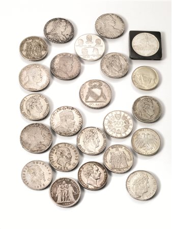 Lotto di ventitre monete in argento, Etiopia, 4 monete del valore di un birr...