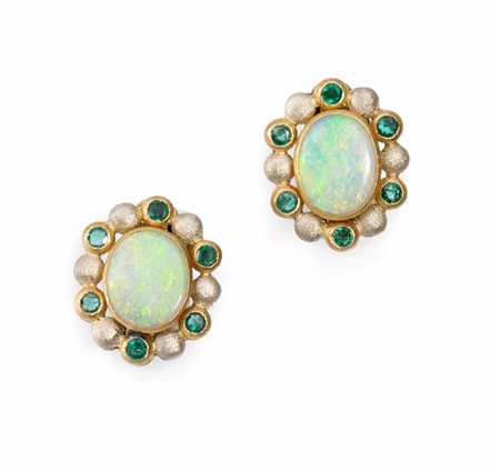 Paio di orecchini, probabilmente Mario Buccellati, in oro bianco, oro giallo,...