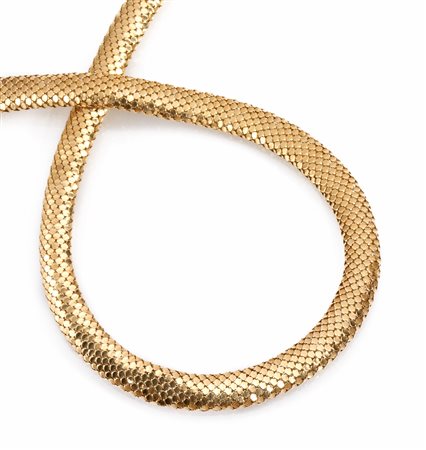 Collana in oro giallolavorata a maglia flessibile ad effetto squamato, g...