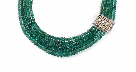 Collana in smeraldi, oro bianco, oro giallo e diamantirealizzata a cinque...