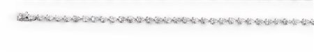 Bracciale in oro bianco e diamantirealizzato ad una fila di diamanti di...