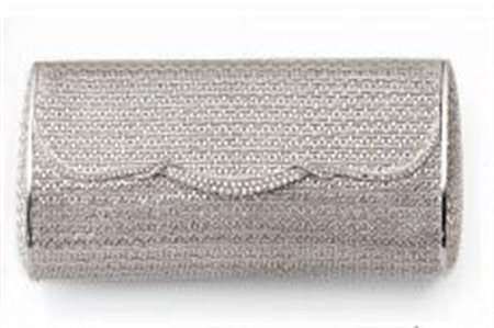 Borsetta da sera in oro bianco e diamantiin oro bianco lavorato ad effetto...