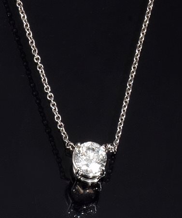 Catena in oro bianco e diamante 'punto luce'realizzata a maglia sottile e...