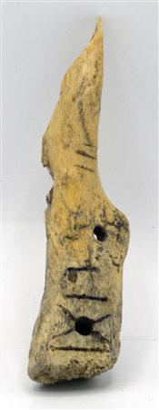 PENDENTE PALEOLITICO DATAZIONE: 15.000-10.000 a.C. MATERIA E TECNICA: osso...
