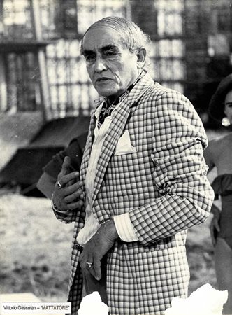 VITTORIO GASSMAN A CINECITTA' DURANTE LE RIPRESE DELLO SHOW "CINECITTA'...