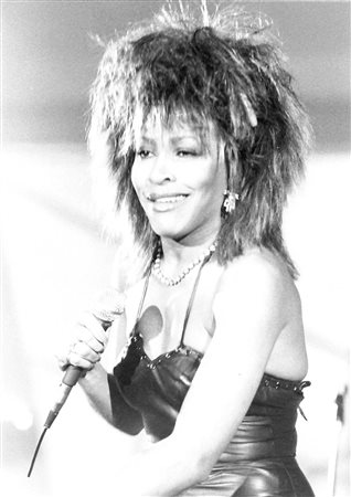 Franco Cavassi TINA TURNER gelatina ai sali d'argento, cm 24x18 sul retro:...