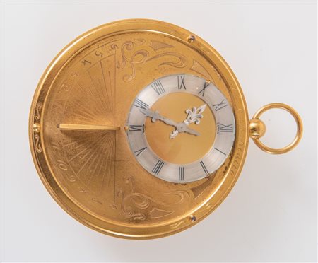 Orologio da tavola in bronzo dorato, di produzione moderna ad imitazione...
