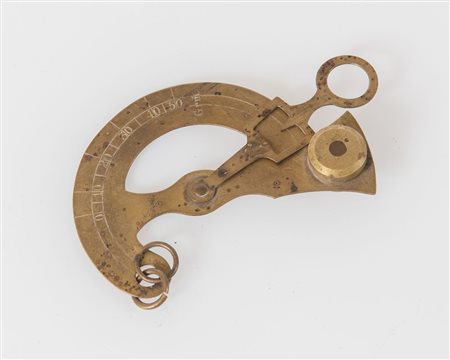 Bilancia da corrispondenza in bronzo. XIX secolo. Cm 12x7,5.