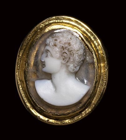 A roman agate cameo mounted in a gold ring. Male portrait.<br><br>2nd century A.D. 