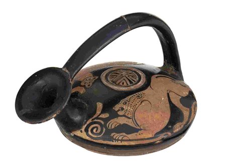 ATTIC RED-FIGURE ASKOS ca. 450 - 400 BC length cm 15,5; height cm 9,5 Showing...