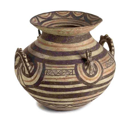 DAUNIAN FUNNEL-KRATER Daunio IIa Phase, ca. 550 - 500 BC height cm 32; diam....