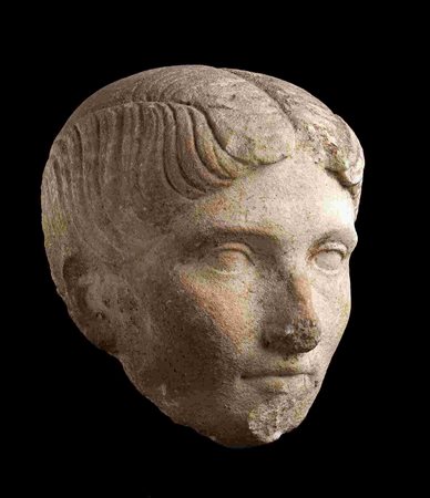 ROMAN MARBLE PORTRAIT OF A MATRON Julio-Claudian Period, 1st century BC - 1st...