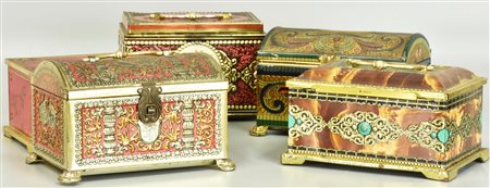 LOTTO DI 5 SALVADANAI IN LATTA finemente decorati ca cm 10x11 Difetti