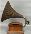 GRAMMOFONO grammofono His Master's Voice prima meta XX secolo Lievi difetti,...