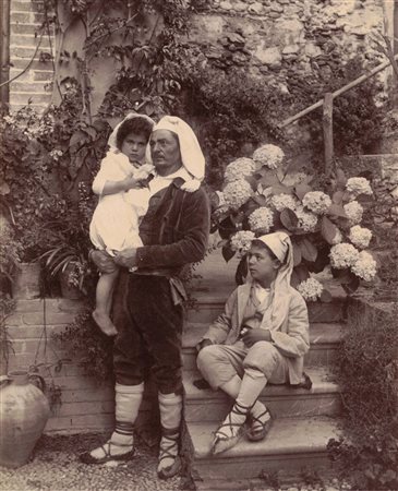 Wilhelm Von Gloeden (Wismar   1856-Taormina  1931)  - Famiglia siciliana