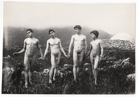 Wilhelm Von Gloeden (Wismar   1856-Taormina  1931)  - Nudo di quattro ragazzi