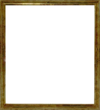 Cornice in legno a mezza canna dorata a foglia