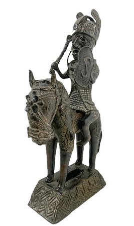 Statua raffigurante cavaliere, Mid 20°  secolo