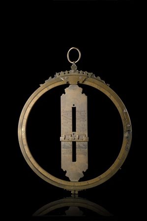 Orologio solare ad anello equinoziale universale in ottone. Struttura formata d