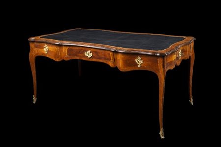 * Tavolo scrivania "diplomatica" di epoca Luigi XV lastronato in palissandro co