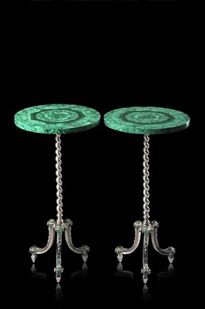 Mario Buccellati Coppia di tavolini in argento con piani circolari lastronati in
