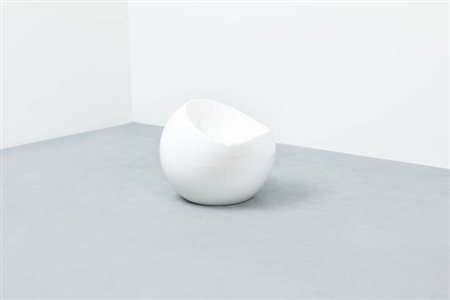 EERO AARNIO<BR>Helsinki 1932<BR>Pouff Ball Chair