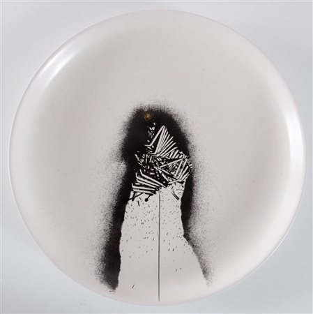 Emilio Scanavino (Genova 1922 - Milano 1986), Piatto in ceramica.Al retro reca firma e esemplare