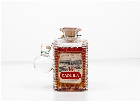 Caol Ila Distillery, Finest Islay Single Malt Scotch Whisky 16 years old Decanter