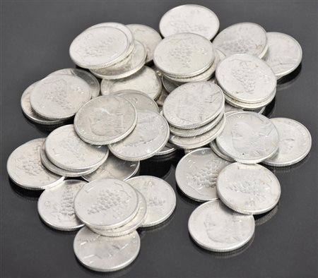 LOTTO DI 50 MONETE DELLA REPUBBLICA ITALIANA composto da: 5 lire 1950
