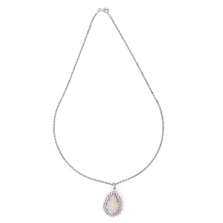 Catenina con ciondolo in oro bianco, opale e diamanti