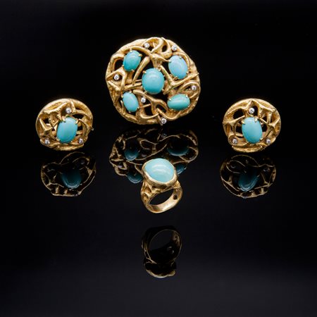 Parure spilla, orecchini e anello in oro giallo, turchesi e diamanti