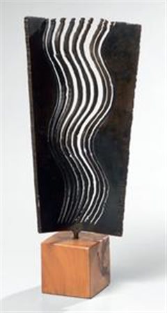 Simon Benetton Treviso 1933 Sinuosità, 1997 Scultura in ferro con base in...