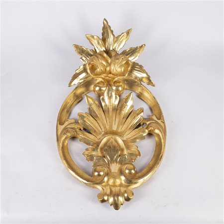 Piccolo fregio in legno scolpito e dorato